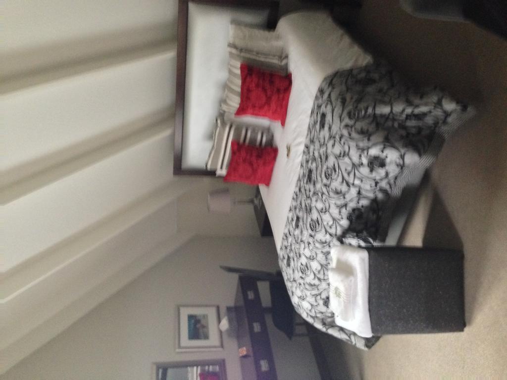 Sunninghill Guest Lodges Johannesburg Bagian luar foto