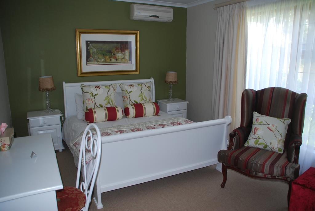 Sunninghill Guest Lodges Johannesburg Bagian luar foto