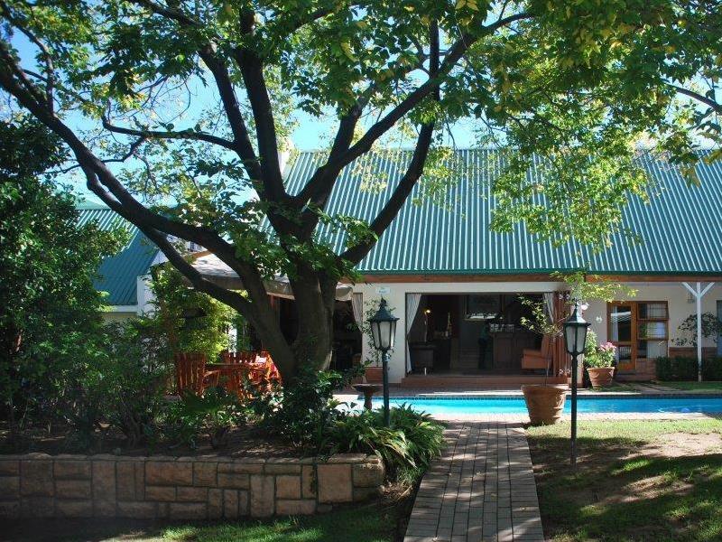 Sunninghill Guest Lodges Johannesburg Bagian luar foto