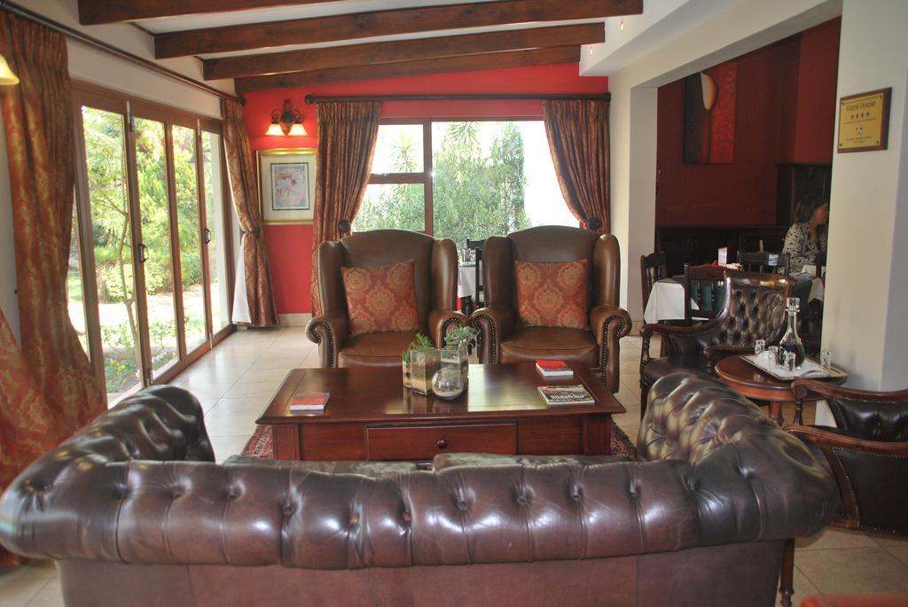 Sunninghill Guest Lodges Johannesburg Bagian luar foto