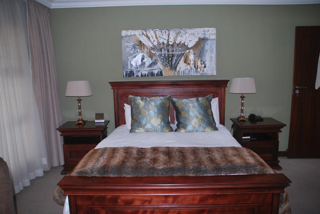 Sunninghill Guest Lodges Johannesburg Bagian luar foto