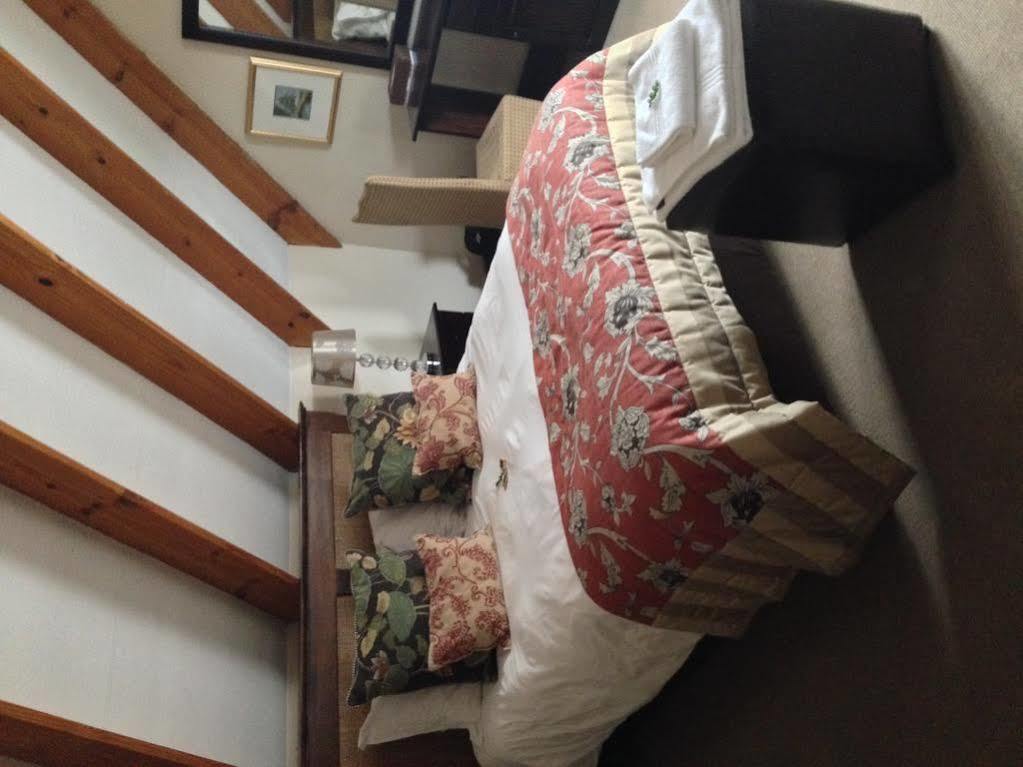 Sunninghill Guest Lodges Johannesburg Bagian luar foto