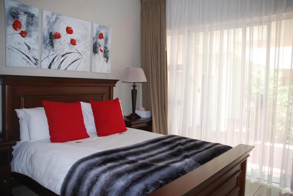 Sunninghill Guest Lodges Johannesburg Bagian luar foto