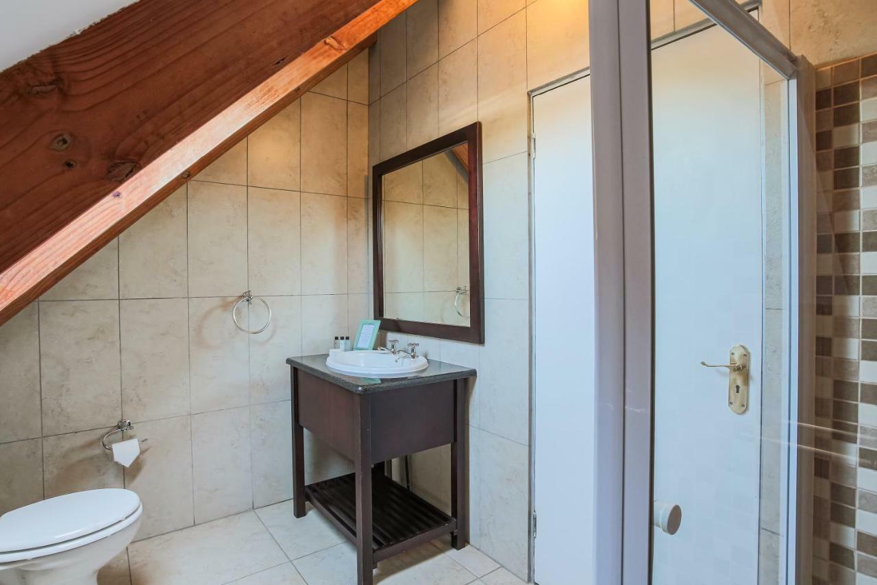 Sunninghill Guest Lodges Johannesburg Bagian luar foto