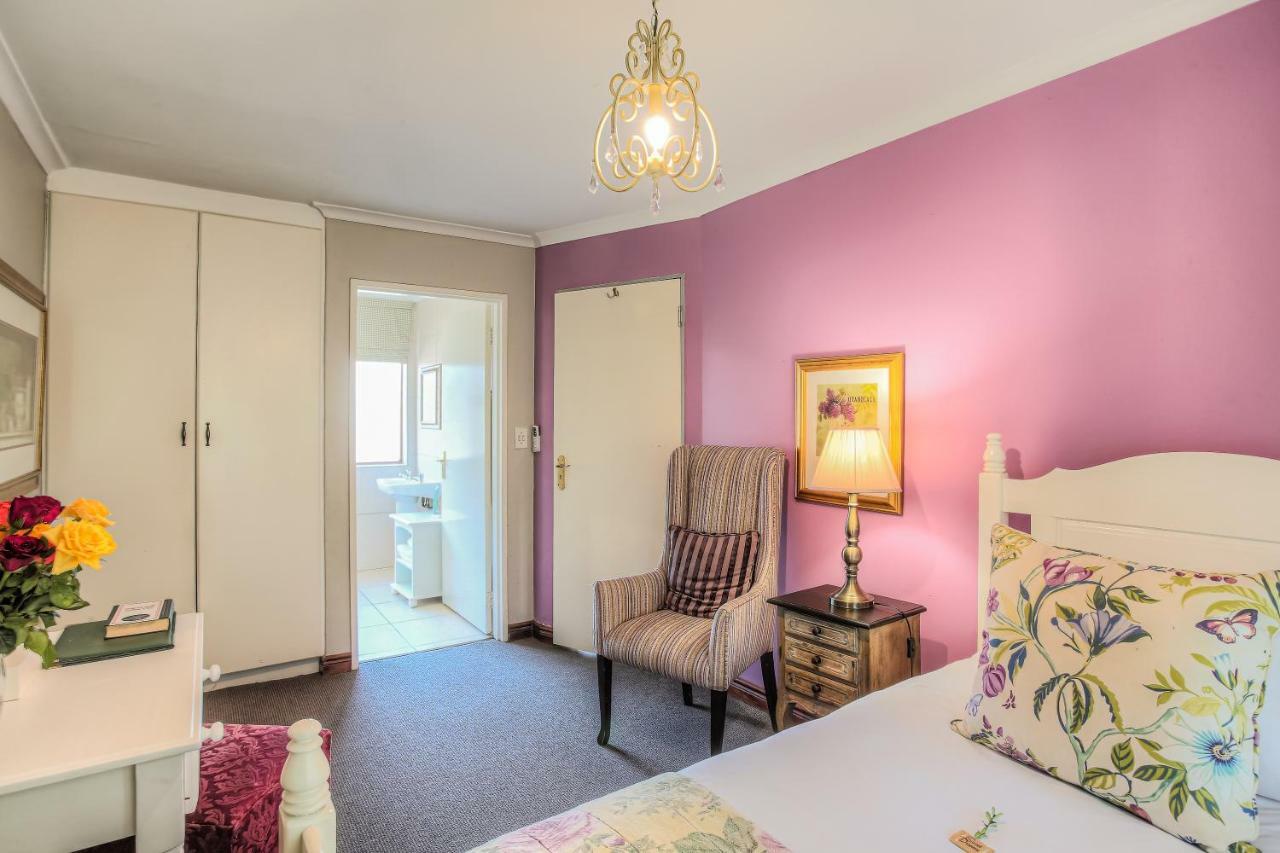 Sunninghill Guest Lodges Johannesburg Bagian luar foto
